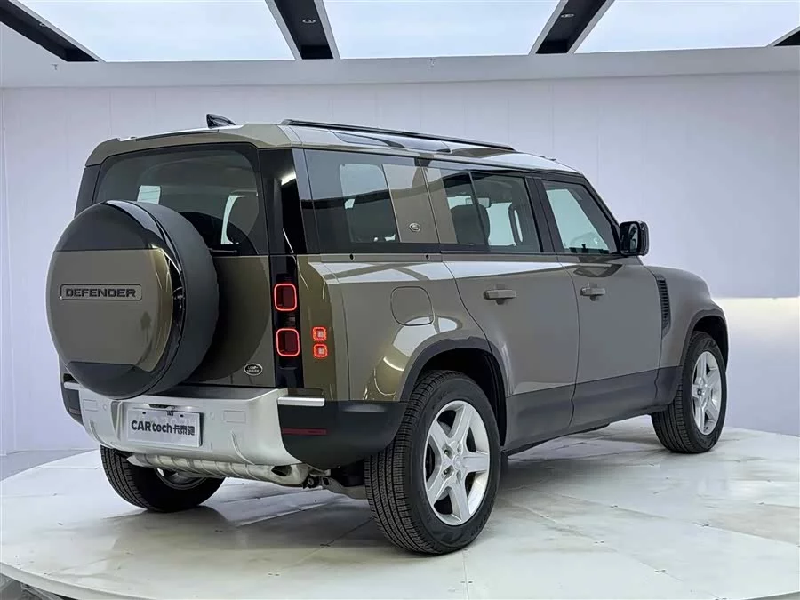 Land Rover guard