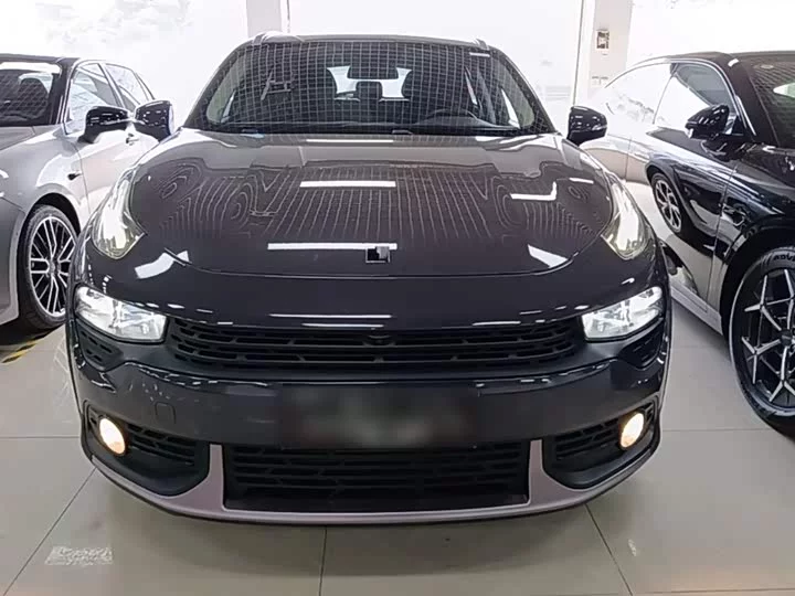 Lynk & Co 02