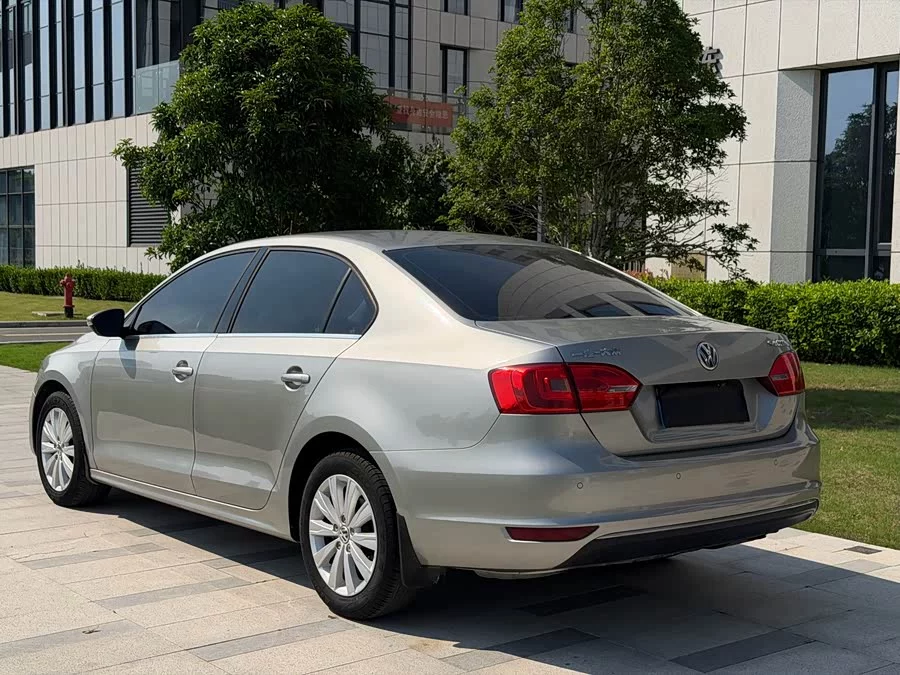 Volkswagen Sagitar