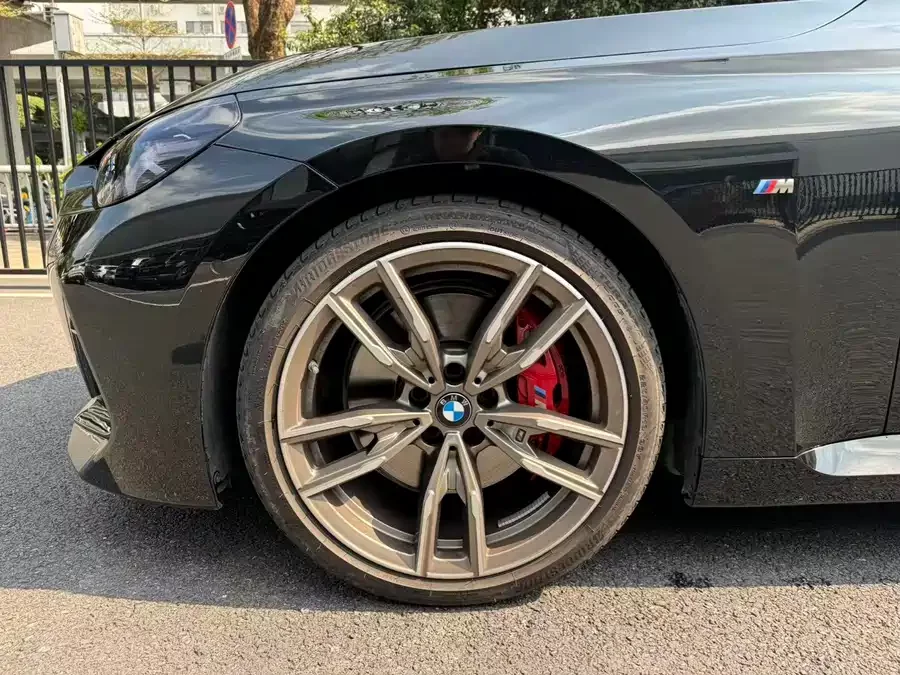 BMW M240i