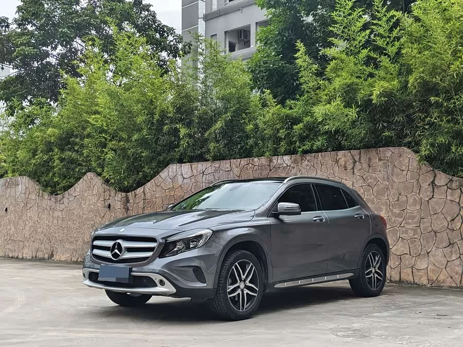 Mercedes Benz GLA