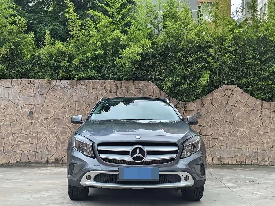 Mercedes Benz GLA
