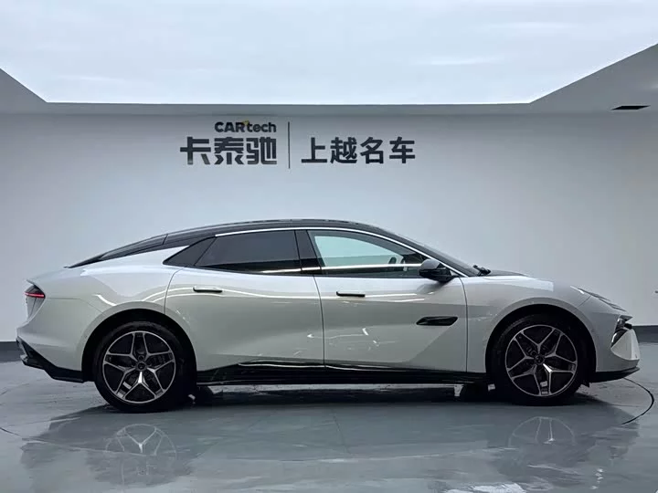 Lotus EMEYA