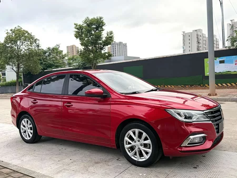 Roewe i5