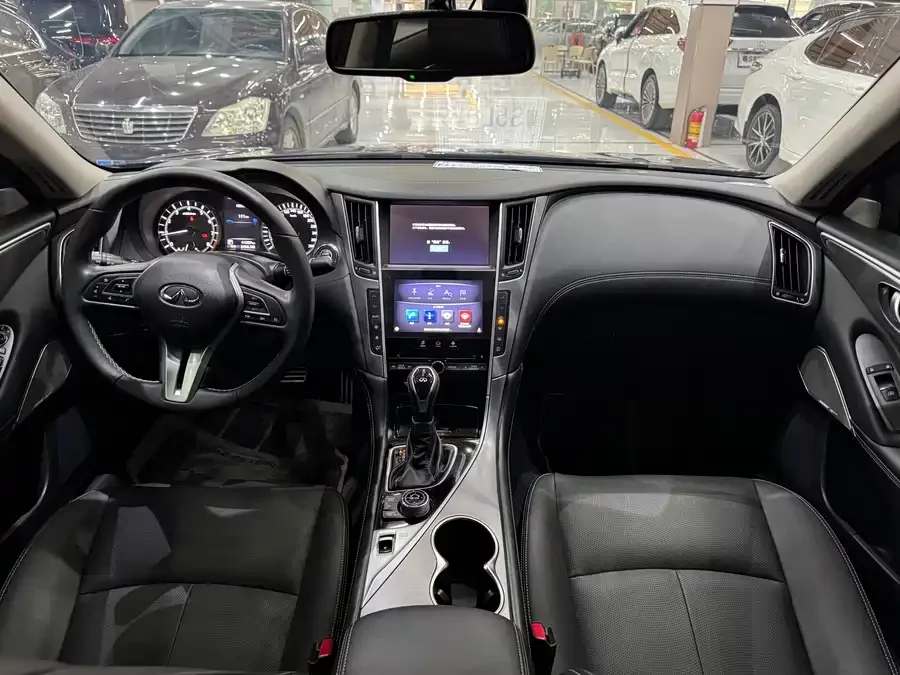Infiniti Q50L