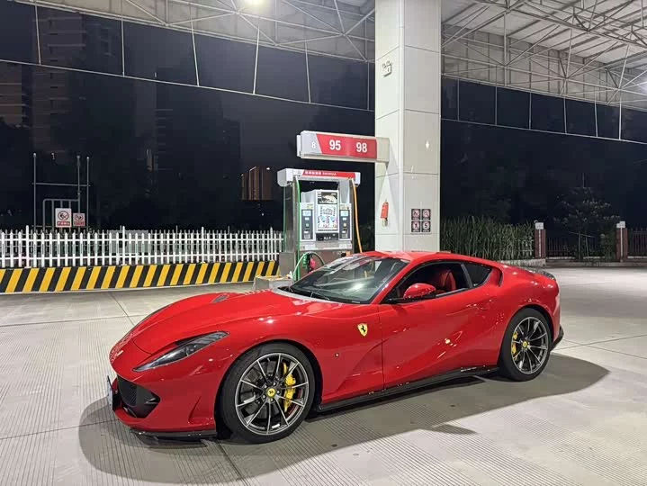 ferrari 812