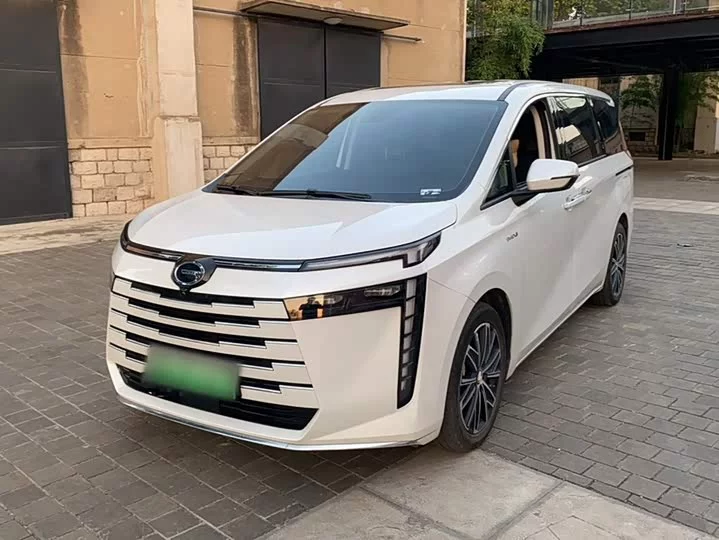 GAC Trumpchi E8 PHEV