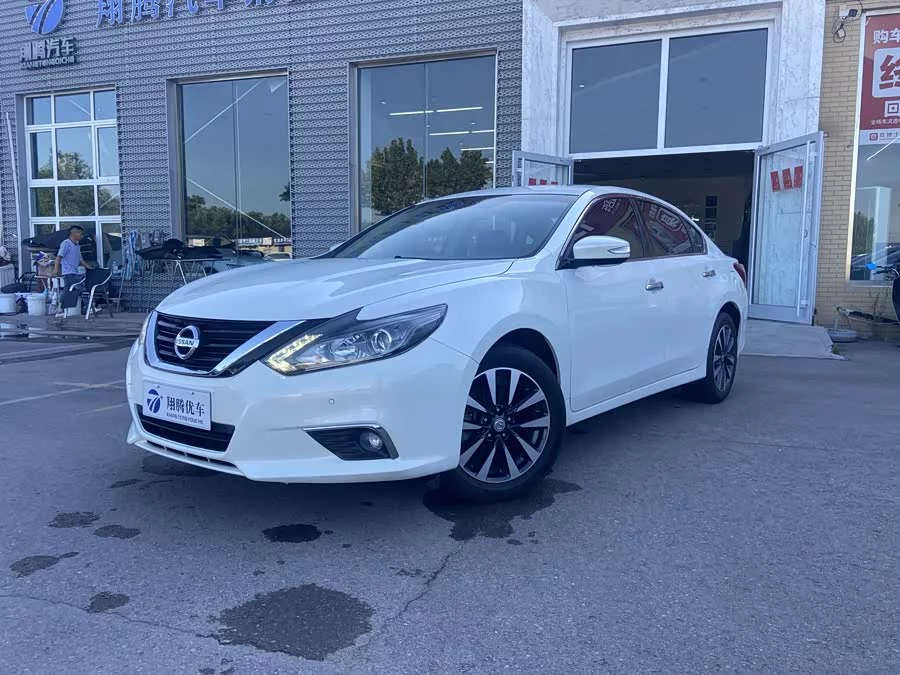 Nissan Teana