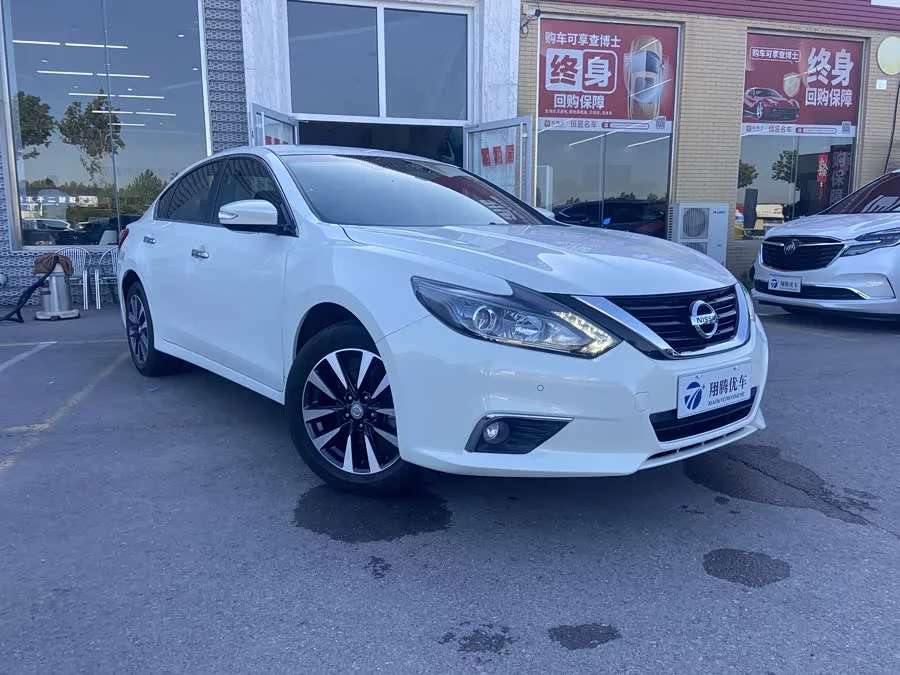 Nissan Teana