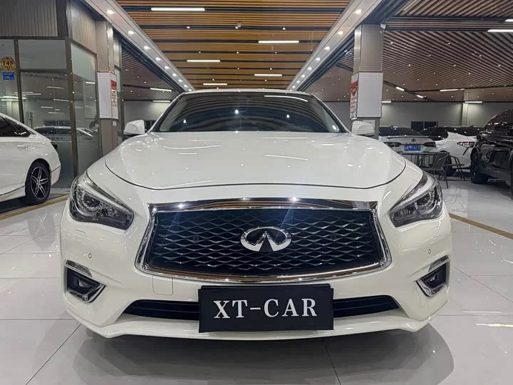 Infiniti Q50L