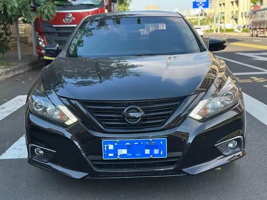 Nissan Teana