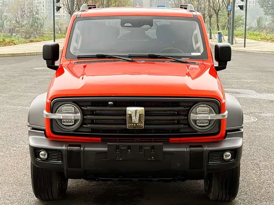 TANK 300