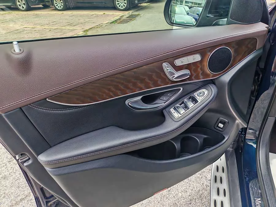 Mercedes Benz GLC