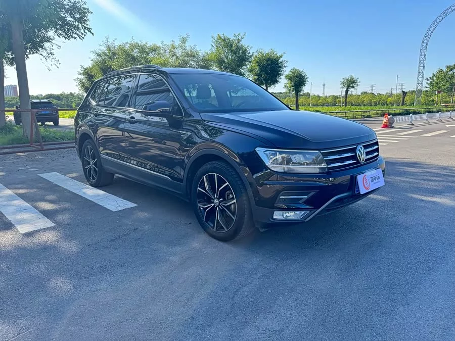 Volkswagen Tiguan L