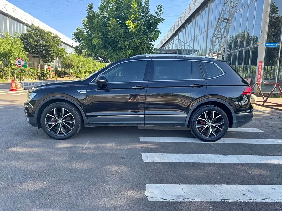 Volkswagen Tiguan L
