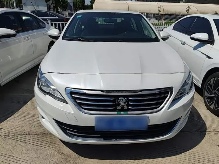 Peugeot 408