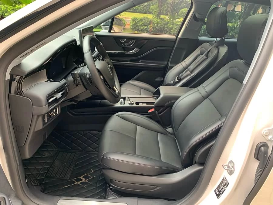 Lincoln Adventurer