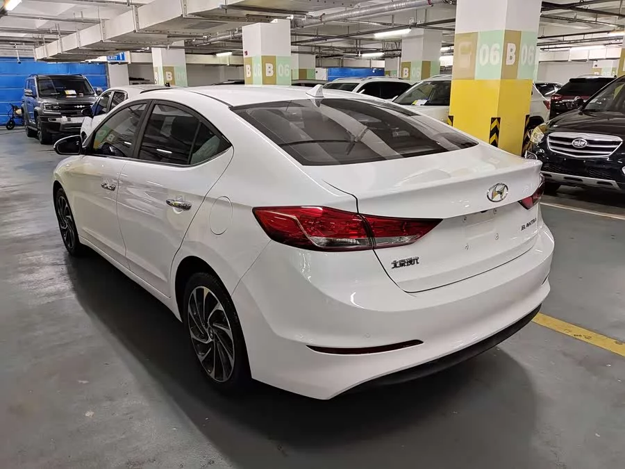 Hyundai elantra