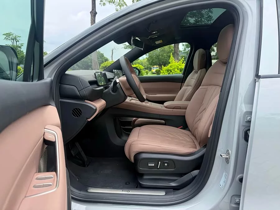 NIO ES6