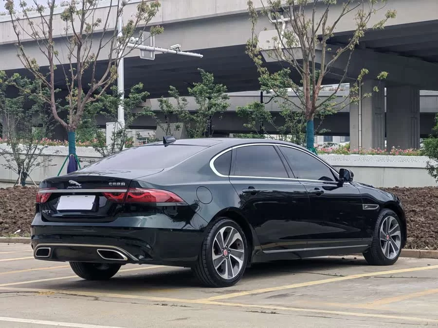 Jaguar XFL