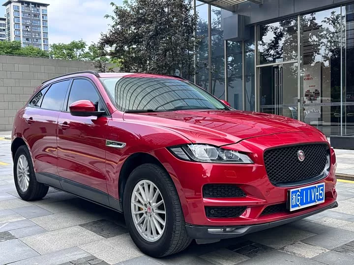Jaguar F-PACE