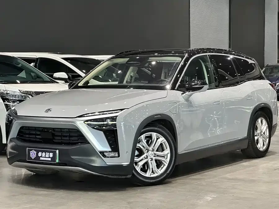 NIO ES8