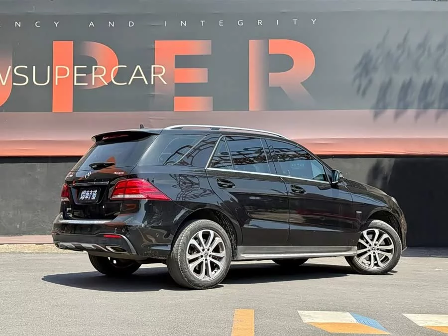 Mercedes Benz GLE (Imported)