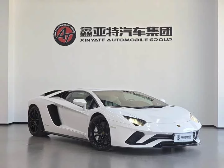 Lamborghini Aventador