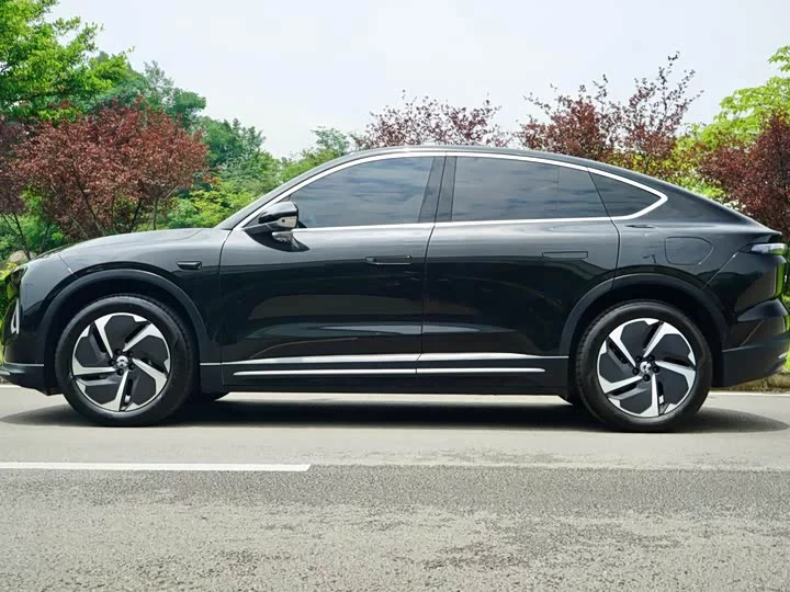 NIO EC6