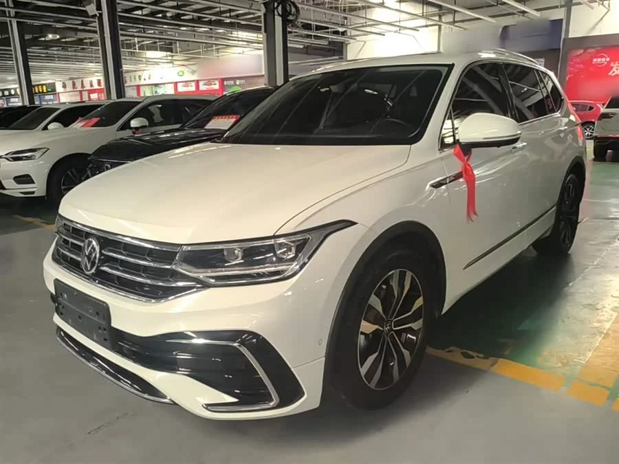 Volkswagen Tiguan L