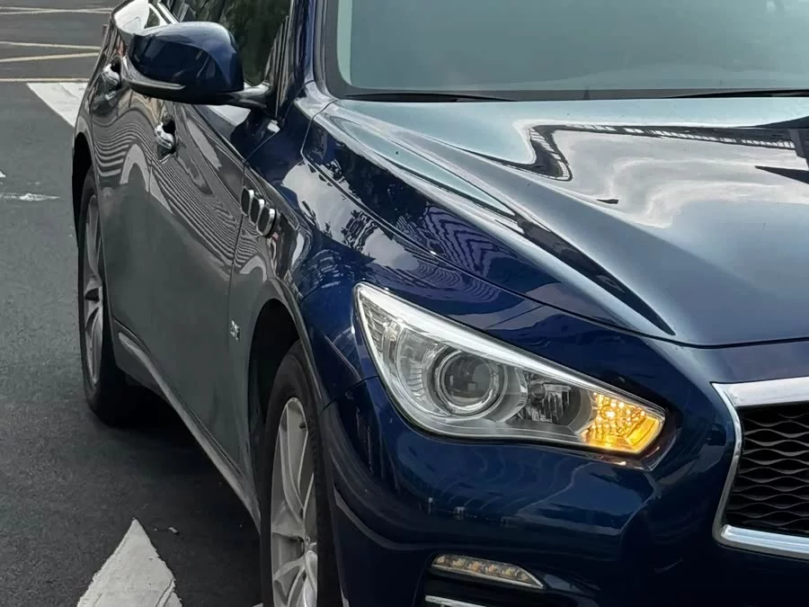 Infiniti Q50L