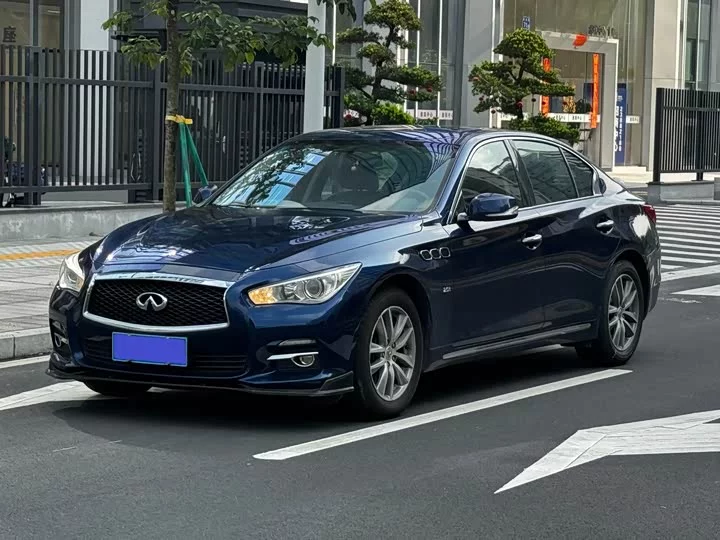 Infiniti Q50L