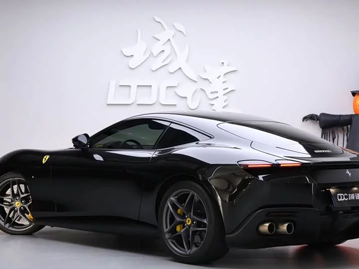 ferrari Roma