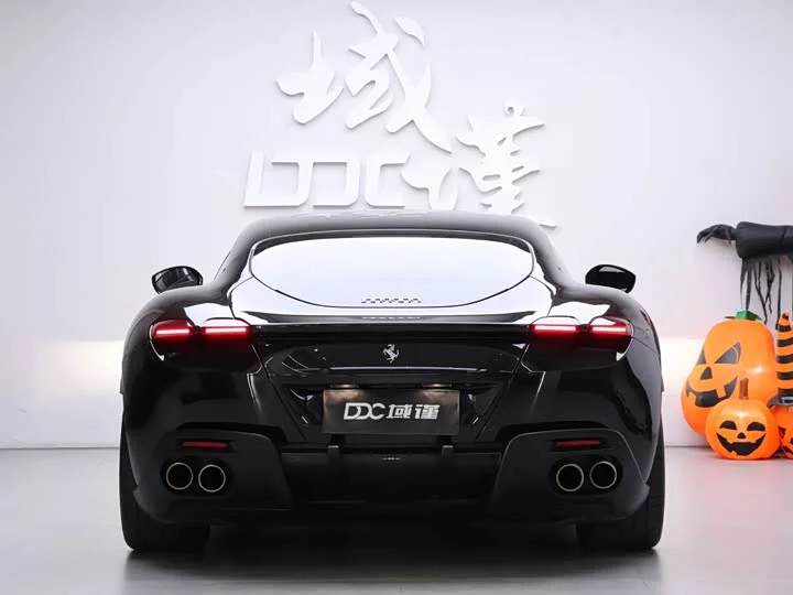 ferrari Roma
