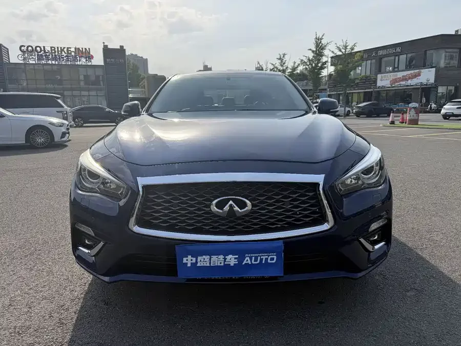 Infiniti Q50L