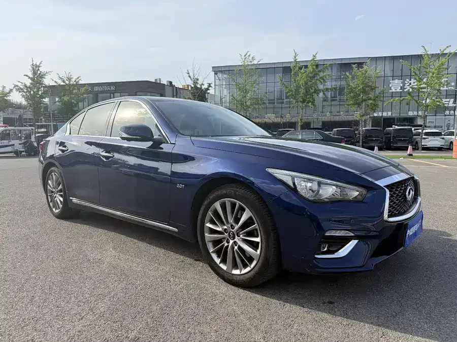 Infiniti Q50L