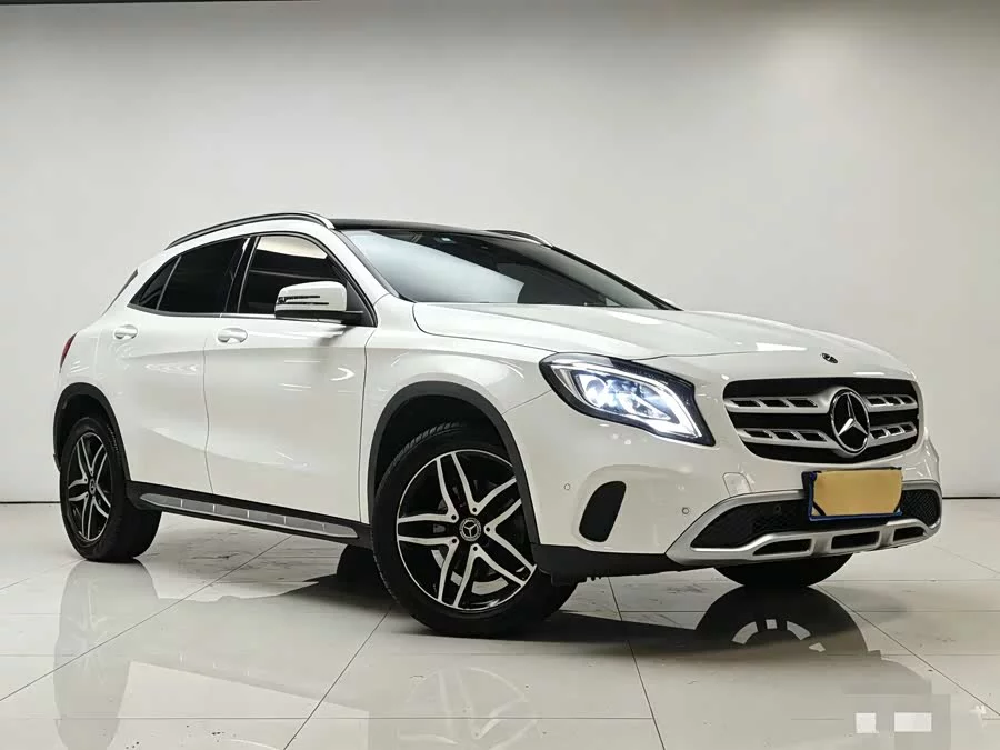 Mercedes Benz GLA