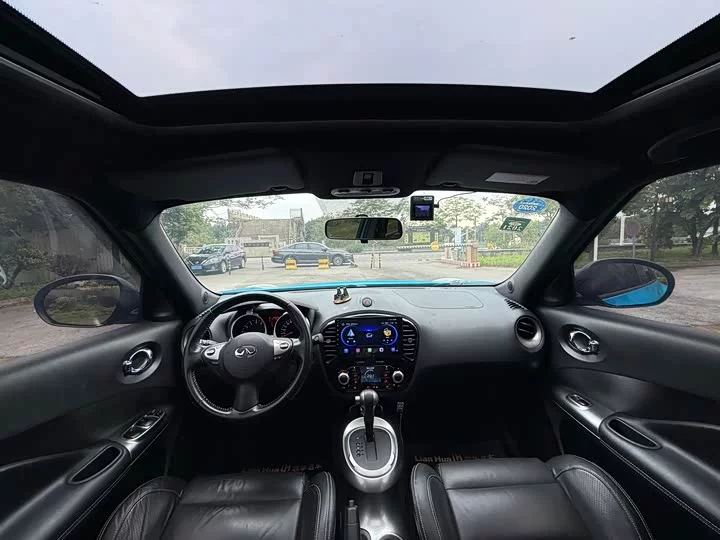 Infiniti ESQ