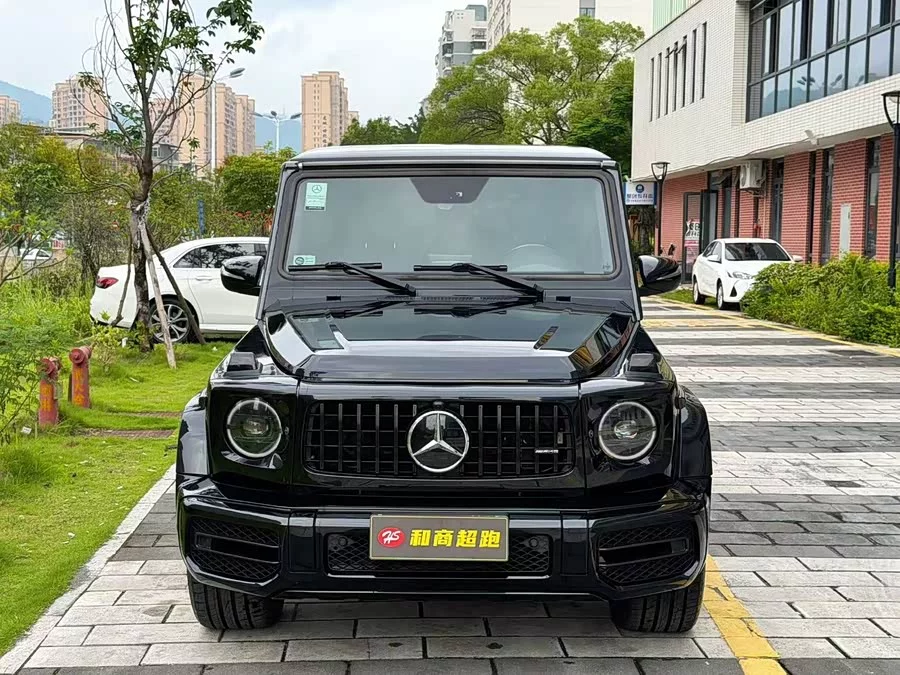 Mercedes Benz G-rated