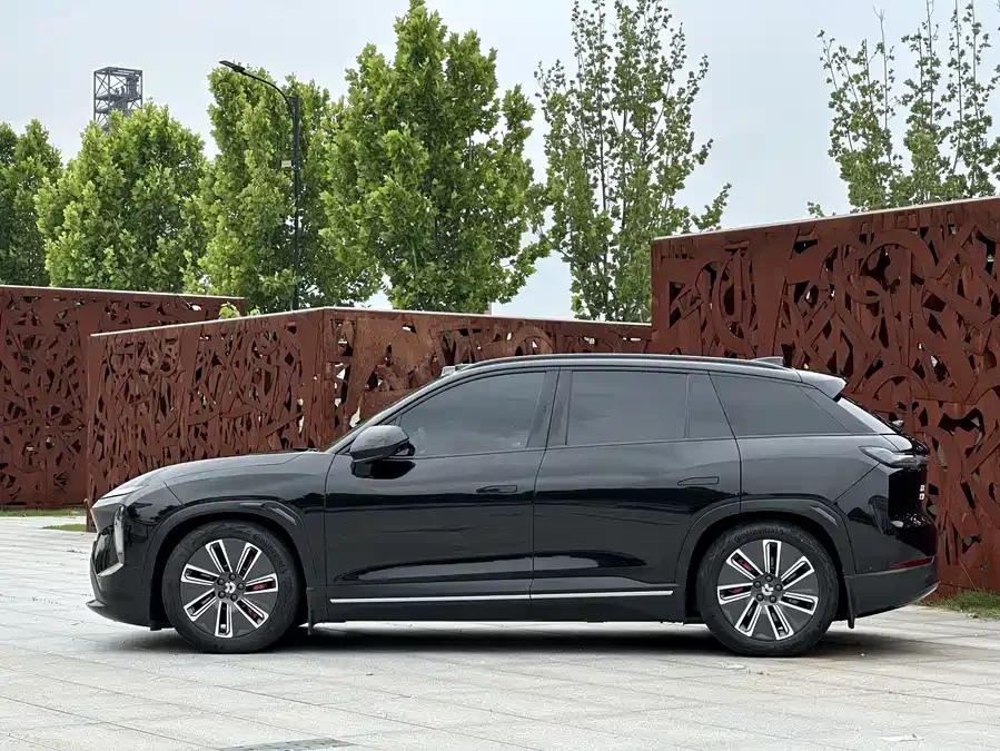 NIO ES7