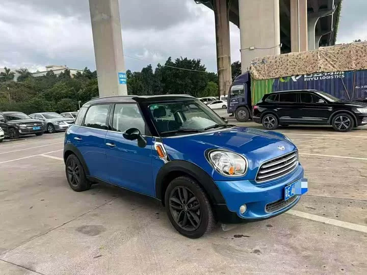 MINI COUNTRYMAN