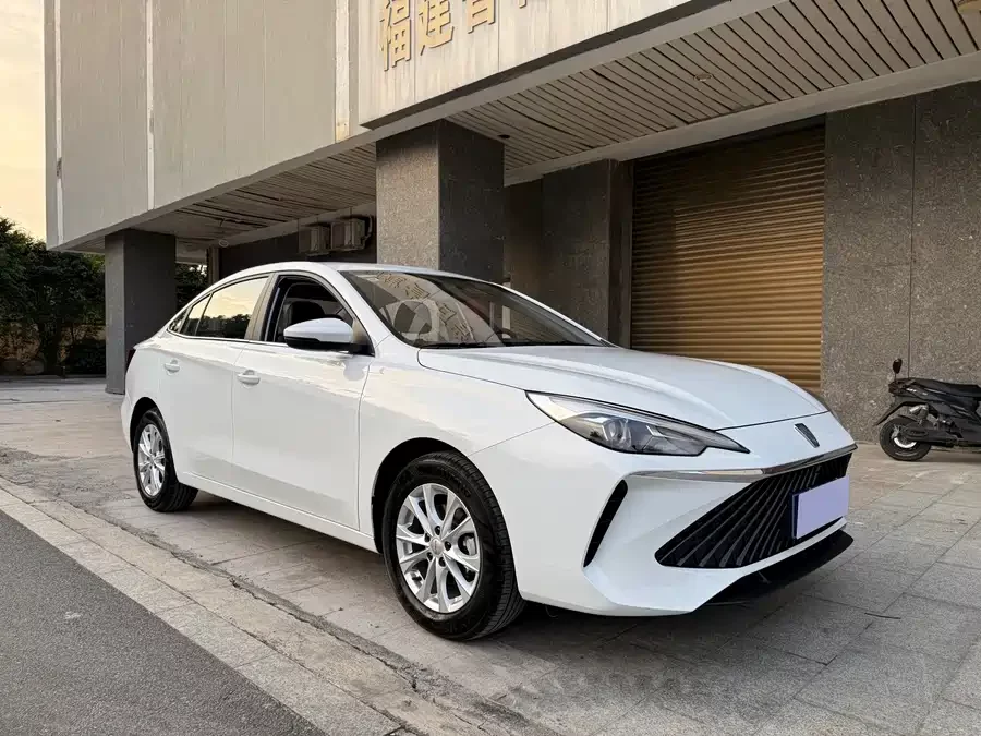 Roewe i5