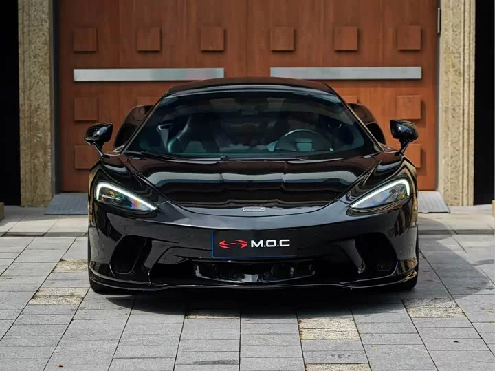 McLaren GT