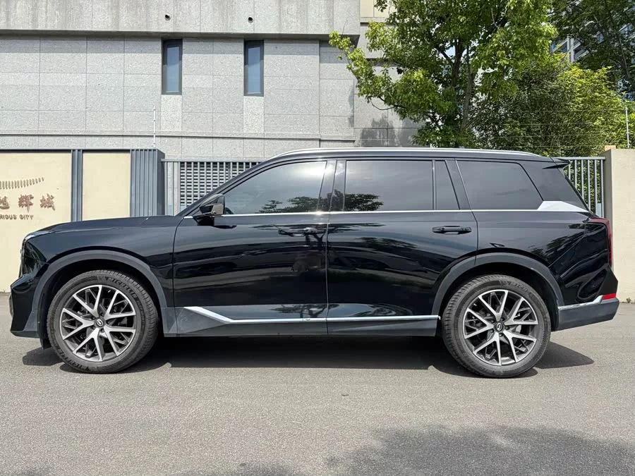 GAC Trumpchi GS8