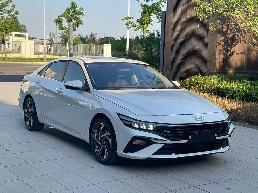 Hyundai Elantra