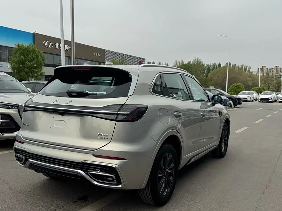 Hongqi HS5