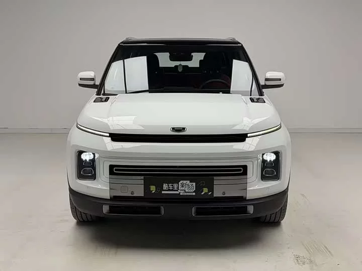 Geely ICON