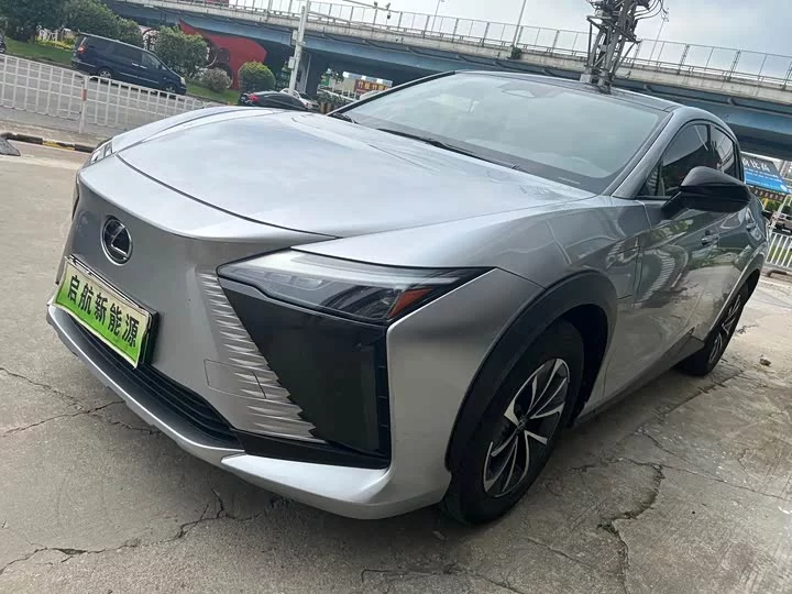 Lexus RZ