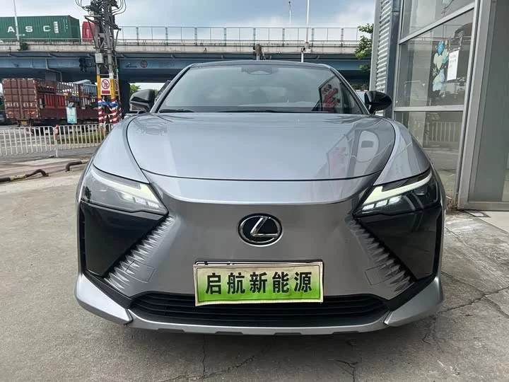 Lexus RZ