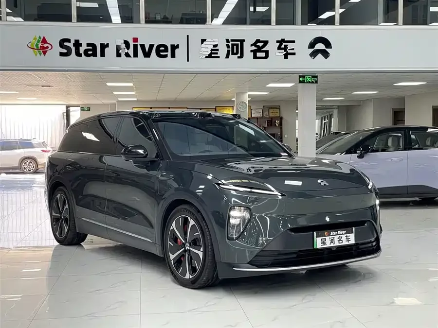 NIO ES8